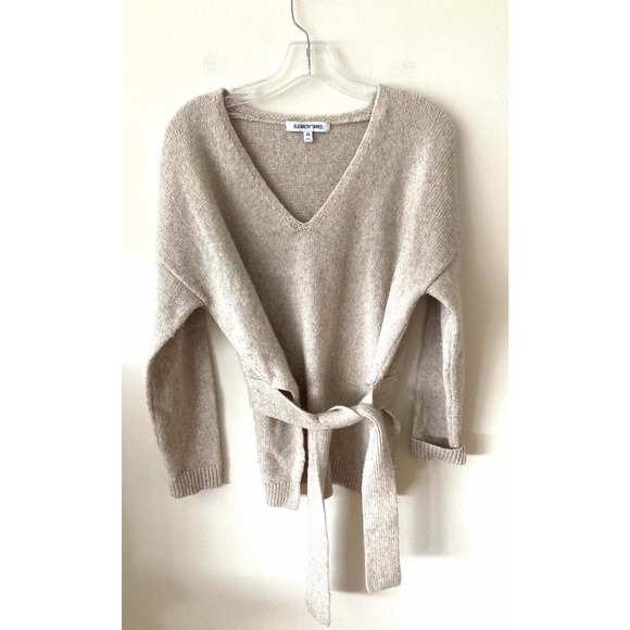 Elizabeth and James Sweaters - Elizabeth and James Tie V Neck Sweater Tan Size XS